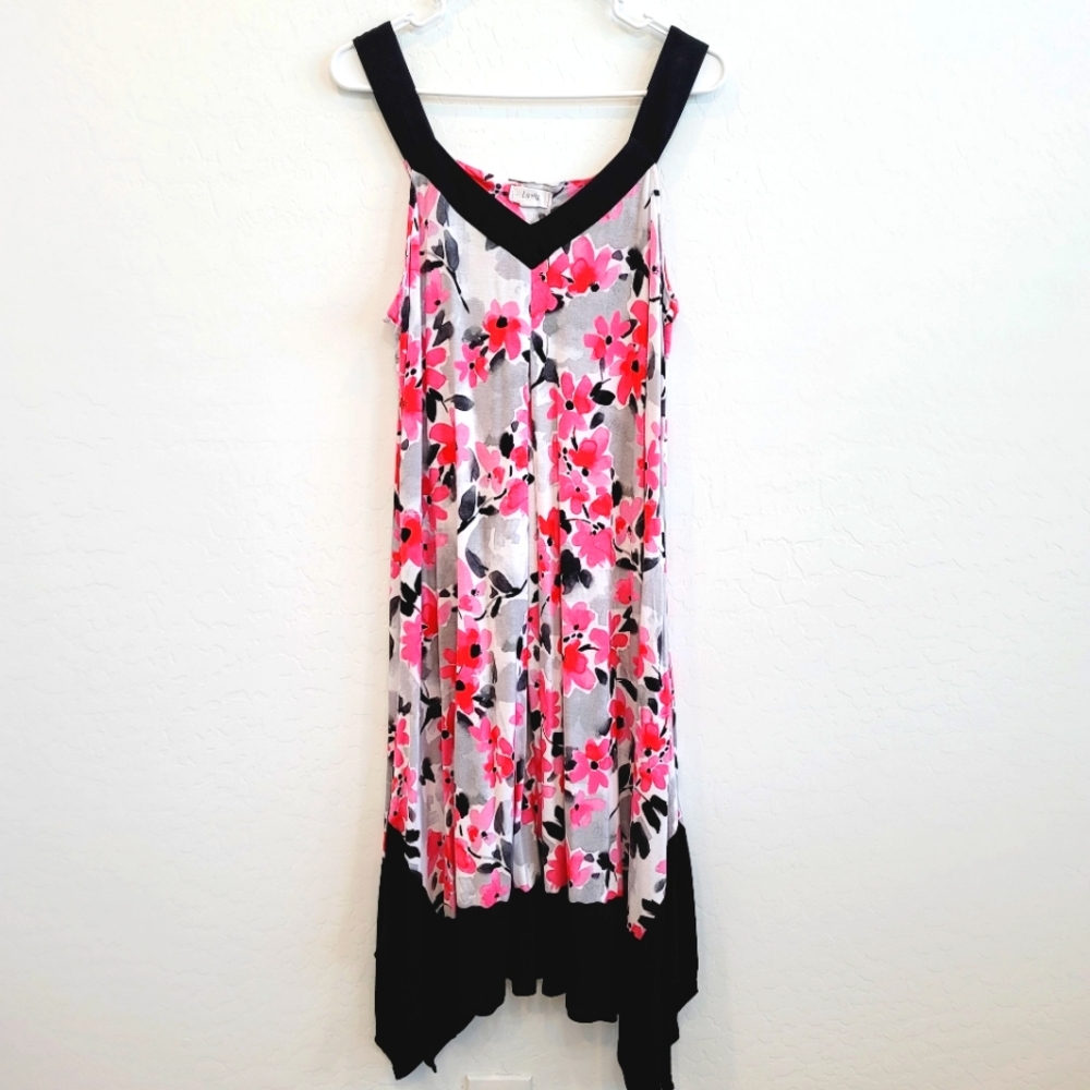 Layla Asymmetrical Flowy Floral Dress Size Medium